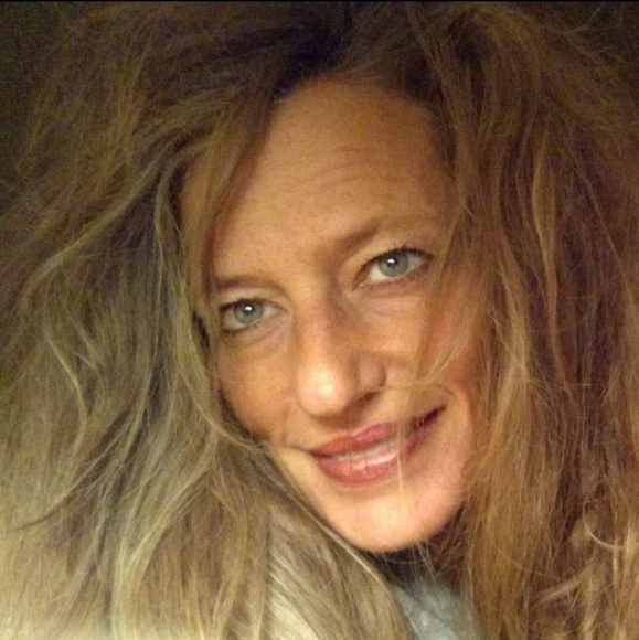 Meet your Posher, Denise - Picture 2 of 2